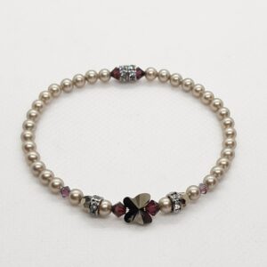 Armband "Schmetterling fliegt in Altgold"