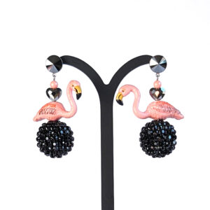 Ohrring "Flamingo auf einer Mega-Strasskugel"