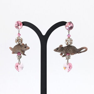 Ohrring "Mini-Mäuschen mit rosa Herzchen"
