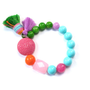 Armband "Rochen-Scheibe in pink und die dicke grüne Troddel"