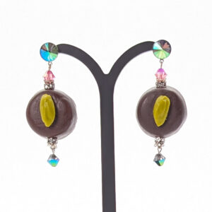 Ohrring "Pralinchen Oval dunkel - mit Pistazie und Geglitzer"
