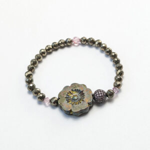 Armband "Böhmische Glasblume mit Pavé"