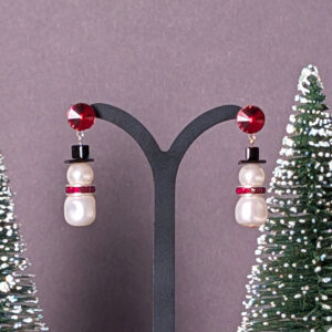 Swarovski Crystal Pearl-Schneemann, roter Rivoli/Stecker