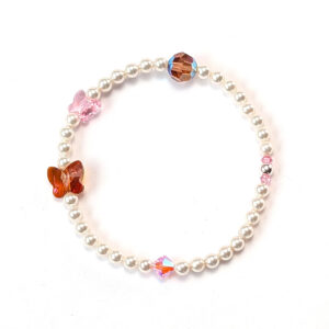 Armband mit weißen Crystal Pearls mit kleinen Schmetterlingen